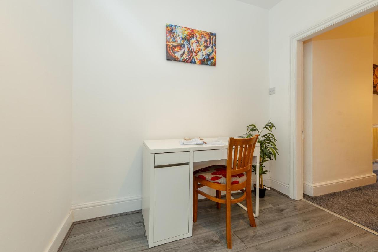 Crosby Apartments Liverpool Buitenkant foto