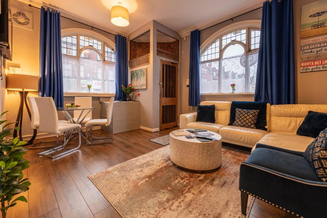 Crosby Apartments Liverpool Buitenkant foto