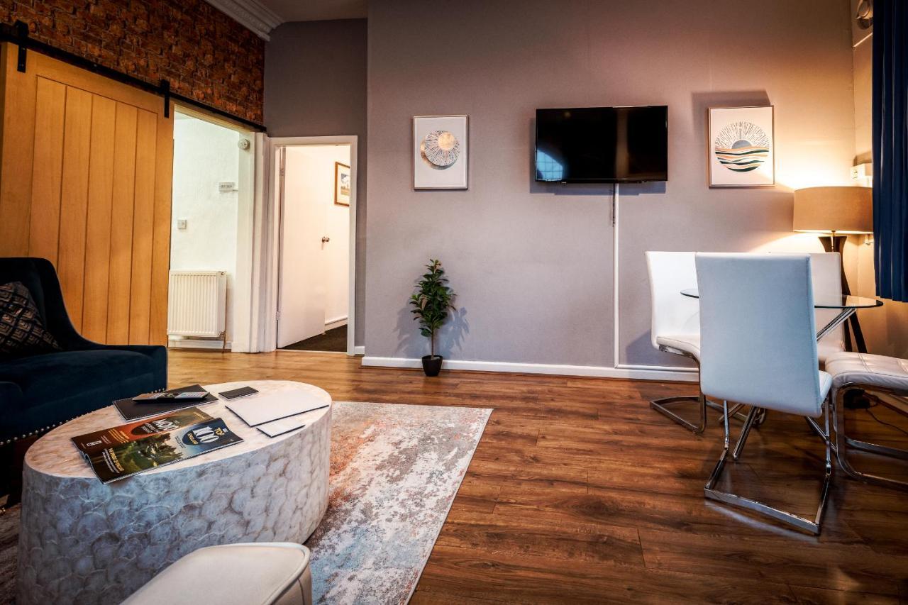 Crosby Apartments Liverpool Buitenkant foto